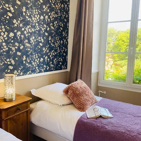 Ch2 - Manoir Du Moulinier - Campagne - Calme - Petit-dejeuner Inclus - Table D'hote Sur Reservation - Parking Gratuit ベッド・アンド・ブレックファスト 3*