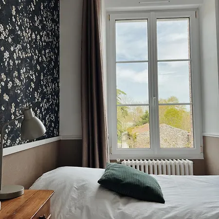 Ch2 - Manoir Du Moulinier - Campagne - Calme - Petit-dejeuner Inclus - Table D'hote Sur Reservation - Parking Gratuit ベッド・アンド・ブレックファスト La Limouzinière