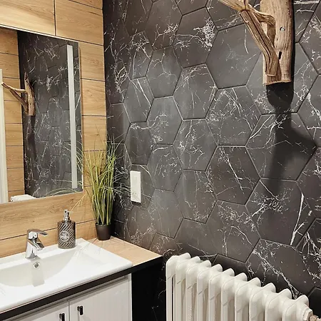 Ch2 - Manoir Du Moulinier - Campagne - Calme - Petit-dejeuner Inclus - Table D'hote Sur Reservation - Parking Gratuit ベッド・アンド・ブレックファスト