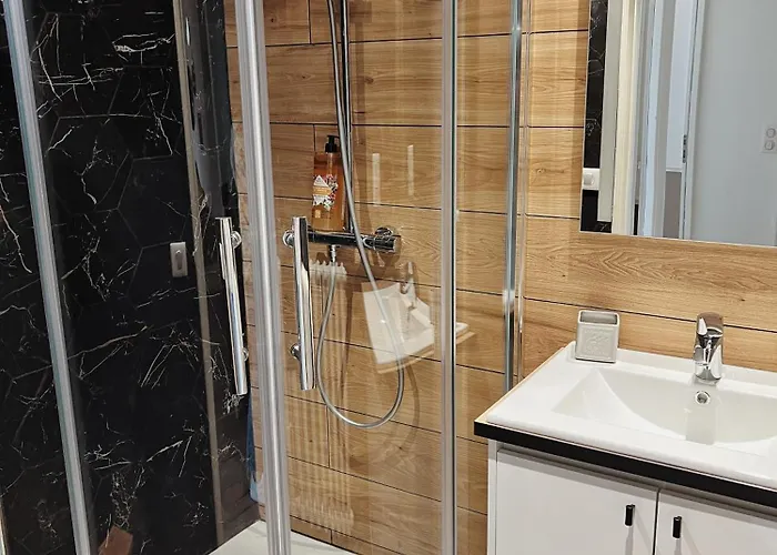 Ch2 - Manoir Du Moulinier - Campagne - Calme - Petit-déjeûner Inclus - Table D'hôte Sur Réservation - Parking Gratuit Couette-café 3*